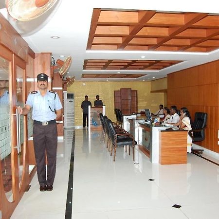Kpm Regency Otel Palakkad Dış mekan fotoğraf