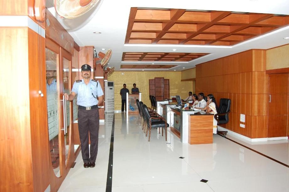 Kpm Regency Otel Palakkad Dış mekan fotoğraf